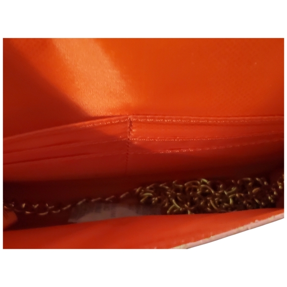 Juicy Couture Beauty Crossbody - Picture 6 of 7